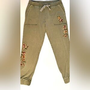 Sundance Olive Green Embroidered Floral Soft Versatile Joggers